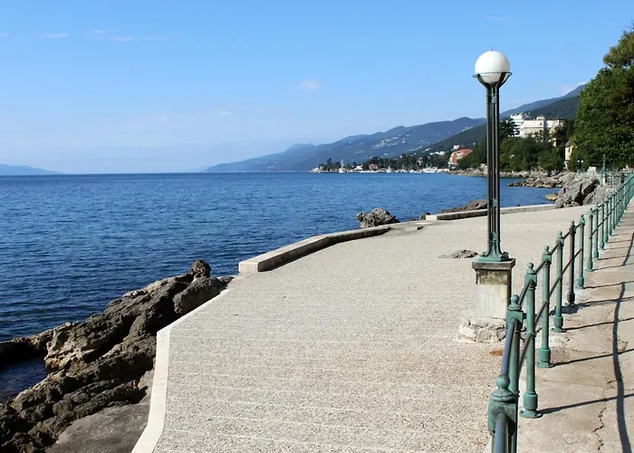 - Volosko 7912a * Opatija